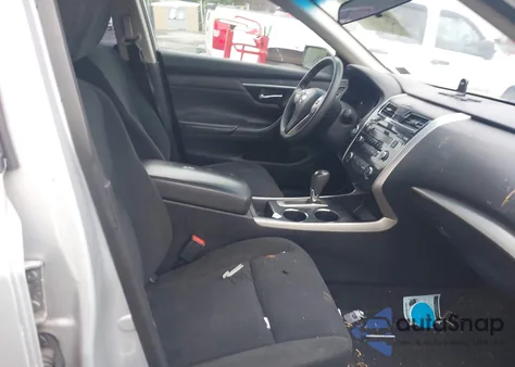 2015 Nissan Altima 2.5 S z USA, uszkodzony, nr VIN 1N4AL3AP6FC472287